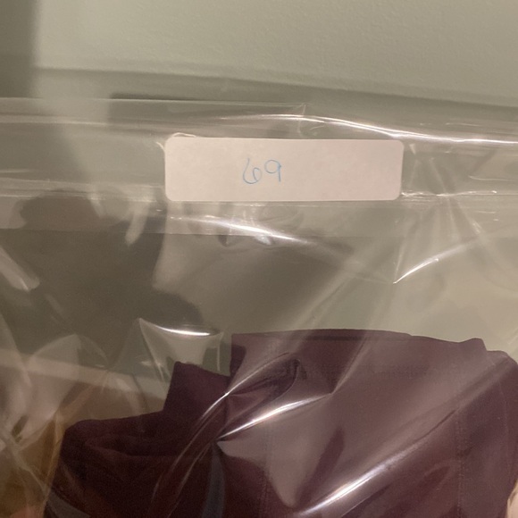 Fabletics Leggings With Pockets Cropped - Picture 9 of 9